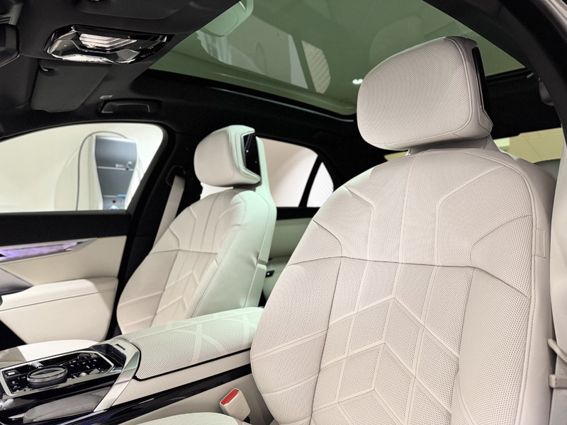  BMW 7 SERIES 750e xDrive M Sport 4dr Auto 5212588