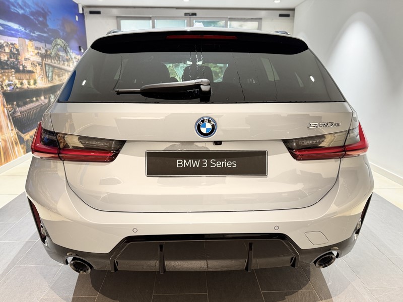  BMW 3 SERIES 330e 22.3 kWh M Sport 5dr Step Auto Tech/Pro Pack 5344173