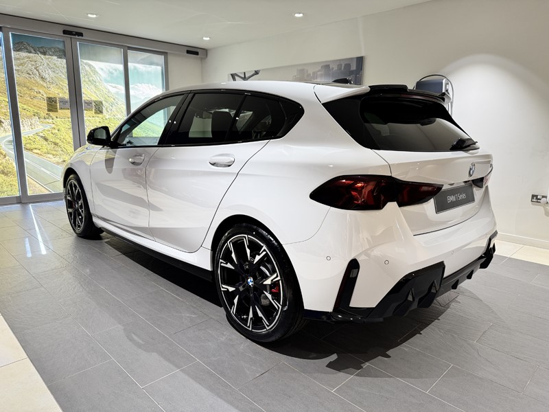  BMW 1 SERIES 123 xDrive M Sport 5dr Step Auto [Pro Pack]