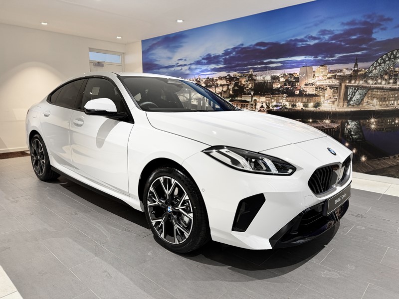  BMW 2 SERIES 220 M Sport 4dr Step Auto