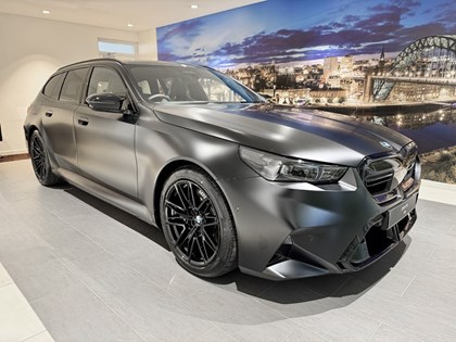 BMW M5 5dr DCT