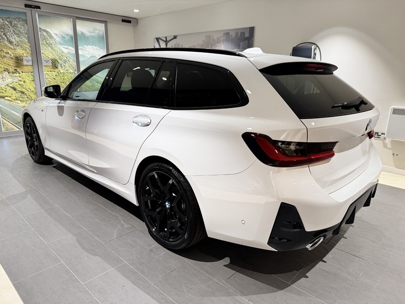  BMW 3 SERIES 320i M Sport 5dr Step Auto 5463514