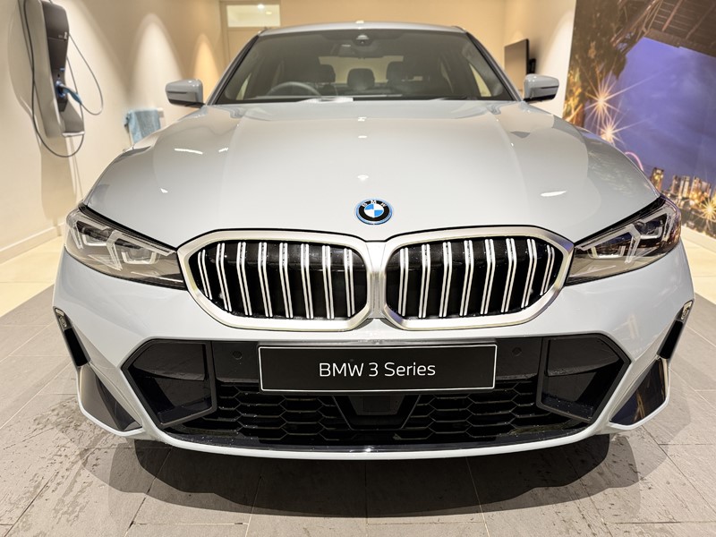  BMW 3 SERIES 330e M Sport 4dr Step Auto 5509024