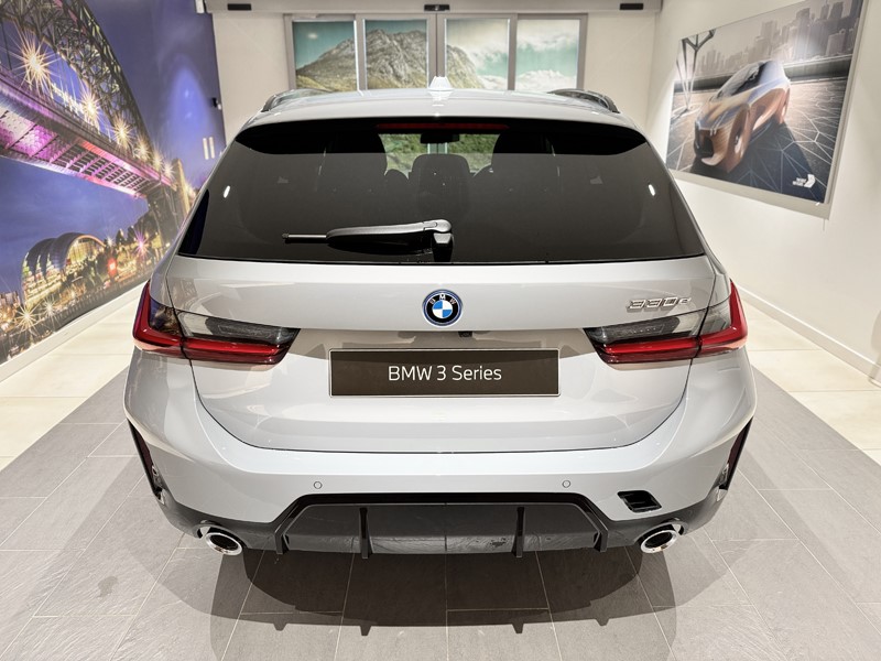  BMW 3 SERIES 330e 22.3 kWh M Sport 5dr Step Auto [Tech Pack] 5472729