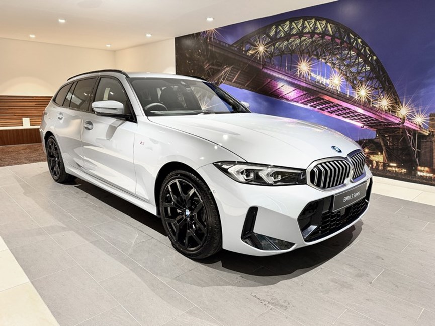 BMW 3 SERIES
