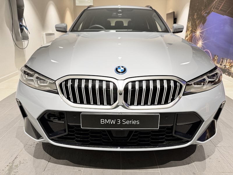  BMW 3 SERIES 330e 22.3 kWh M Sport 5dr Step Auto [Tech Pack] 5472730