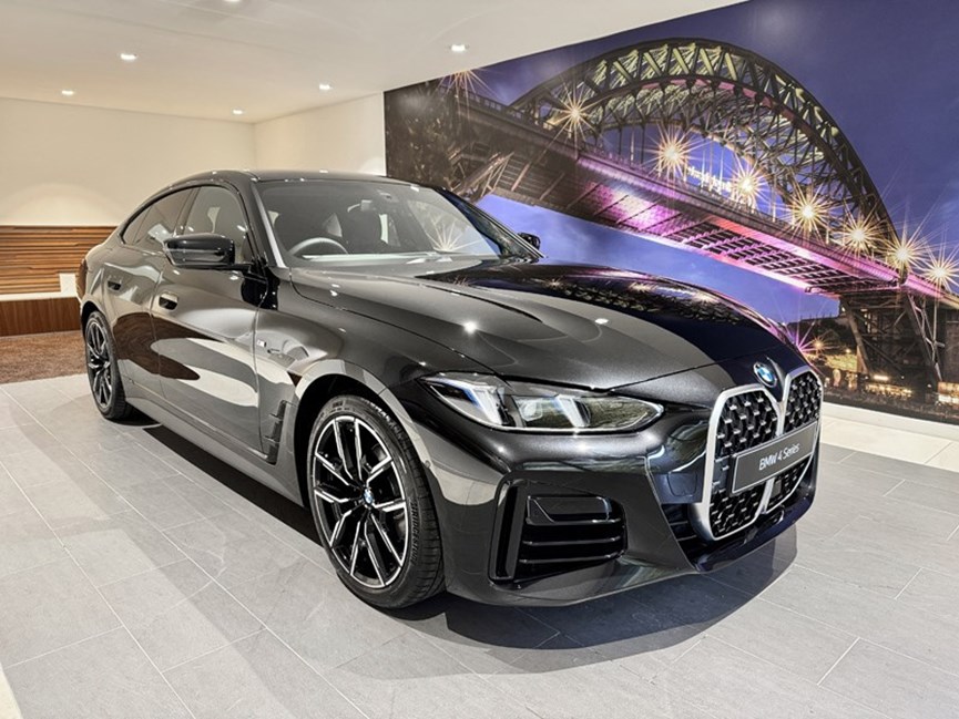 BMW 4 SERIES