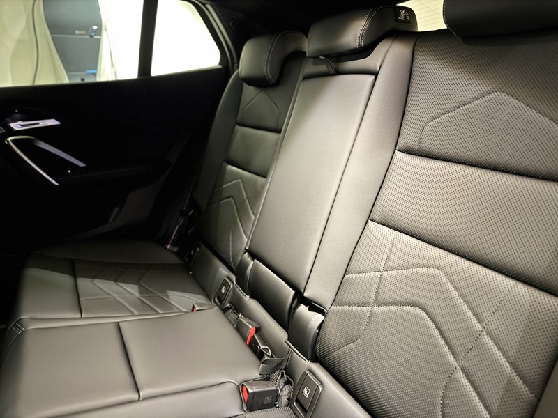  BMW iX2 150kW eDrive20 Shadow Edition 65kWh 5dr Auto 5586724