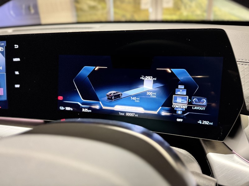  BMW iX2 150kW eDrive20 Shadow Edition 65kWh 5dr Auto 5586730