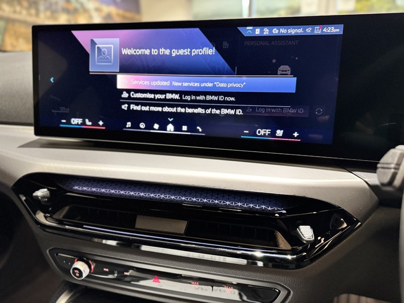  BMW 2 SERIES 220i M Sport Pro 2dr Step Auto 5606642