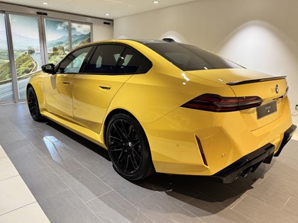 BMW M5 4dr DCT