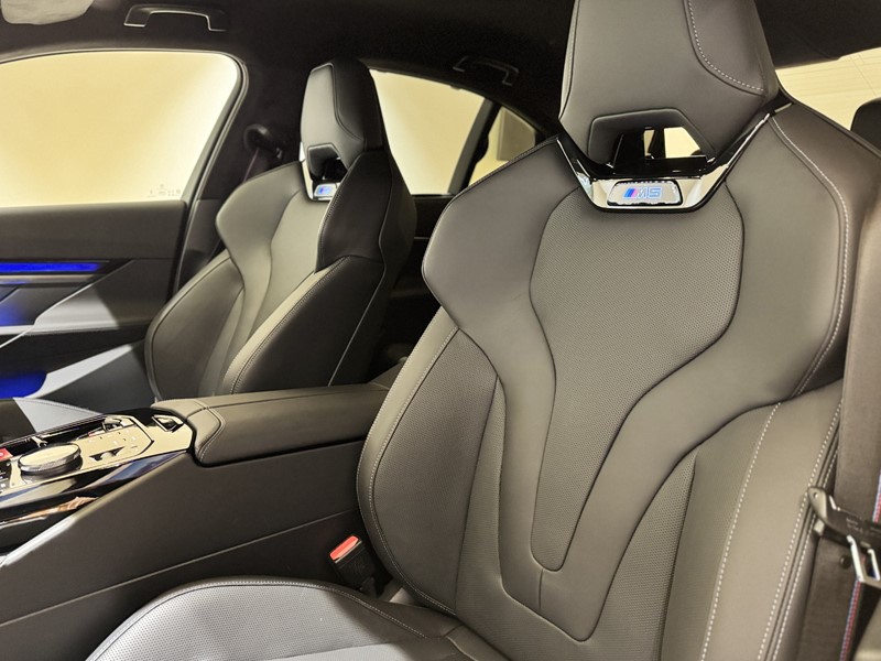  BMW M5 4dr DCT 5615100
