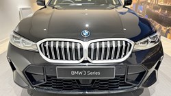 BMW 3 SERIES 330e 22.3 kWh M Sport 5dr Step Auto 5604083