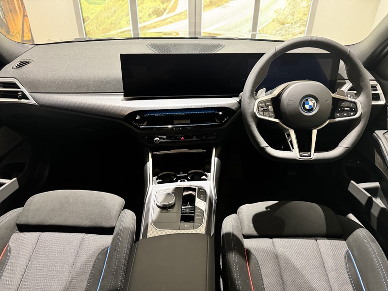  BMW 3 SERIES 330e 22.3 kWh M Sport 5dr Step Auto 5604073