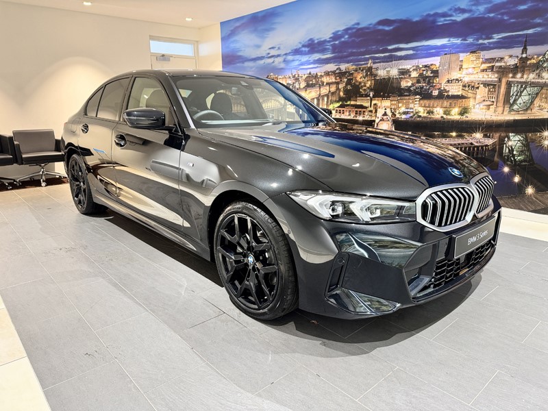 BMW 3 SERIES