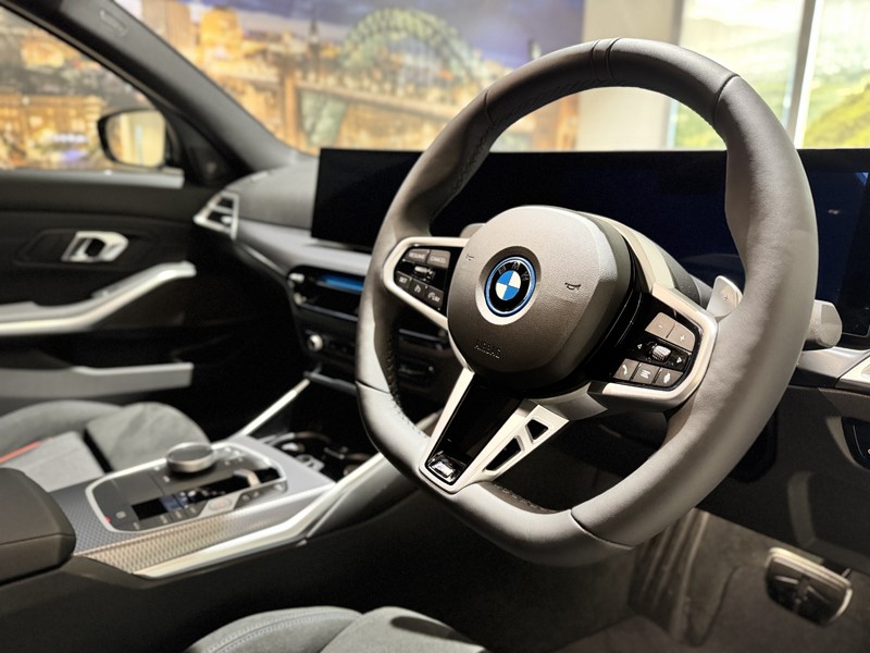  BMW 3 SERIES 330e M Sport 4dr Step Auto 5790354
