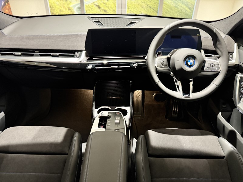  BMW iX2 150kW eDrive20 Shadow Edition 65kWh 5dr Auto 5908373
