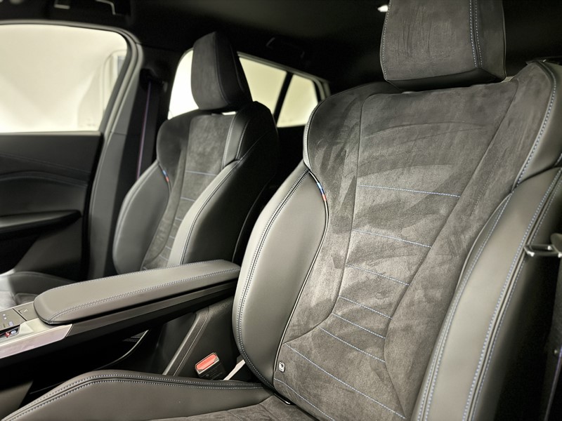  BMW iX2 150kW eDrive20 Shadow Edition 65kWh 5dr Auto 5908379