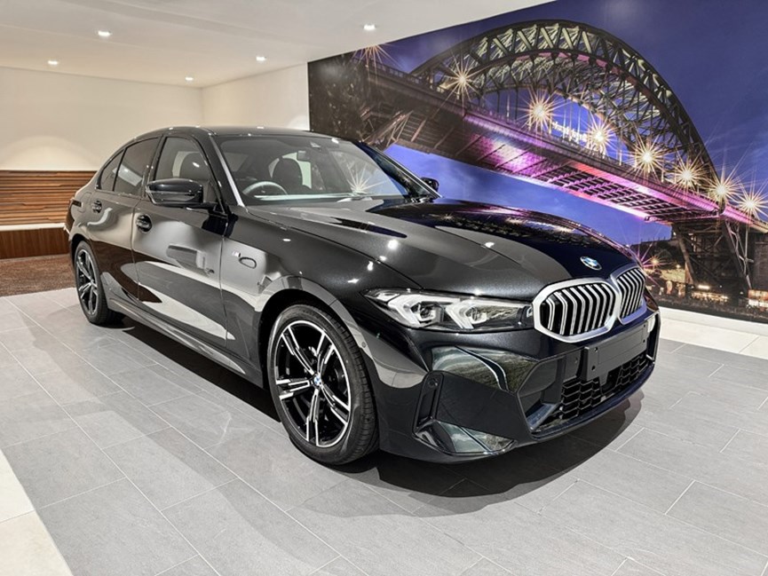 BMW 3 SERIES