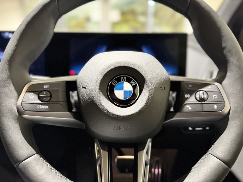  BMW iX 300kW xDrive45 M Sport 101kWh 5dr Auto [Pro Pack] 5901339