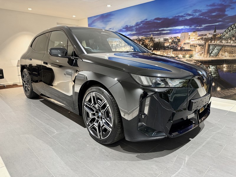 BMW iX