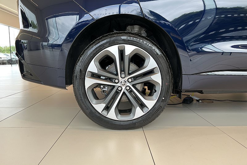  JAGUAR F-PACE 2.0 P400e R-Dynamic HSE Black 5dr Auto AWD 3185585