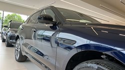 JAGUAR F-PACE 2.0 P400e R-Dynamic HSE Black 5dr Auto AWD 3185584