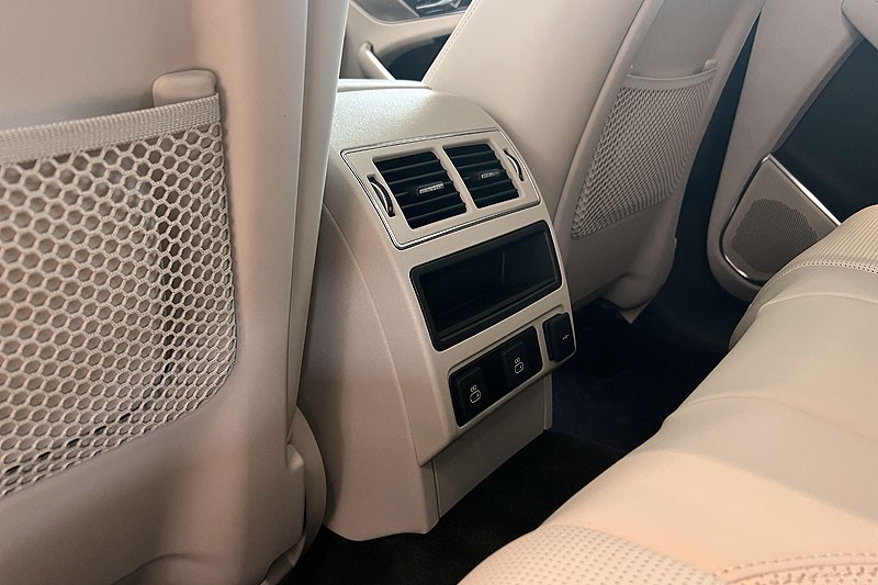  JAGUAR F-PACE 2.0 P400e R-Dynamic HSE Black 5dr Auto AWD 3185597