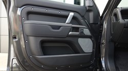 LAND ROVER DEFENDER 3.0 D300 Outbound 130 5dr Auto 3282258