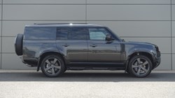 LAND ROVER DEFENDER 3.0 D300 Outbound 130 5dr Auto 3282214