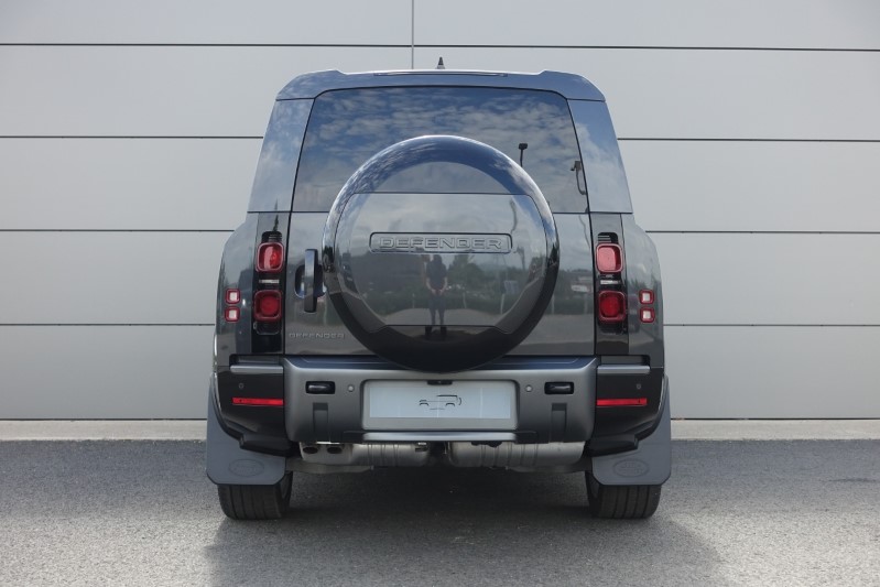  LAND ROVER DEFENDER 3.0 D300 Outbound 130 5dr Auto 3282215