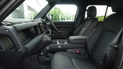 LAND ROVER DEFENDER 3.0 D300 Outbound 130 5dr Auto 3282212