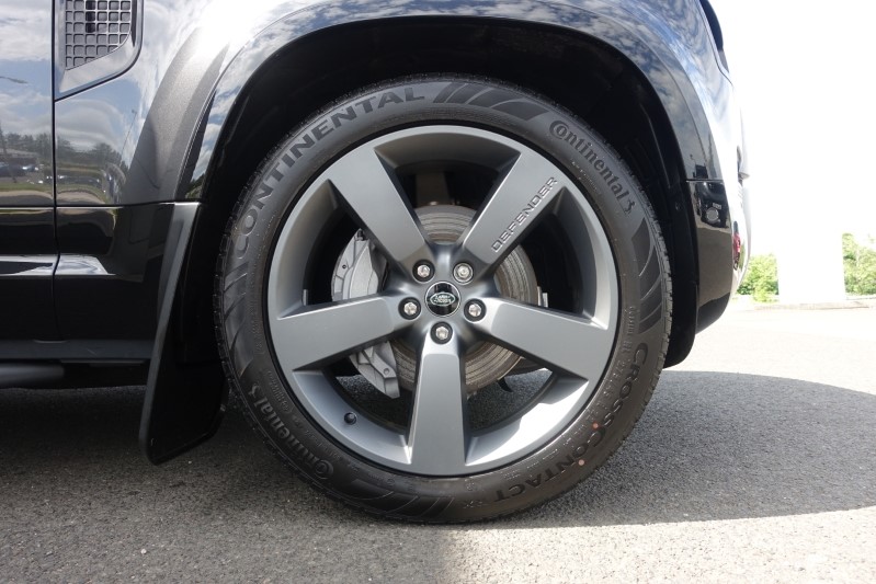  LAND ROVER DEFENDER 3.0 D300 Outbound 130 5dr Auto 3282217