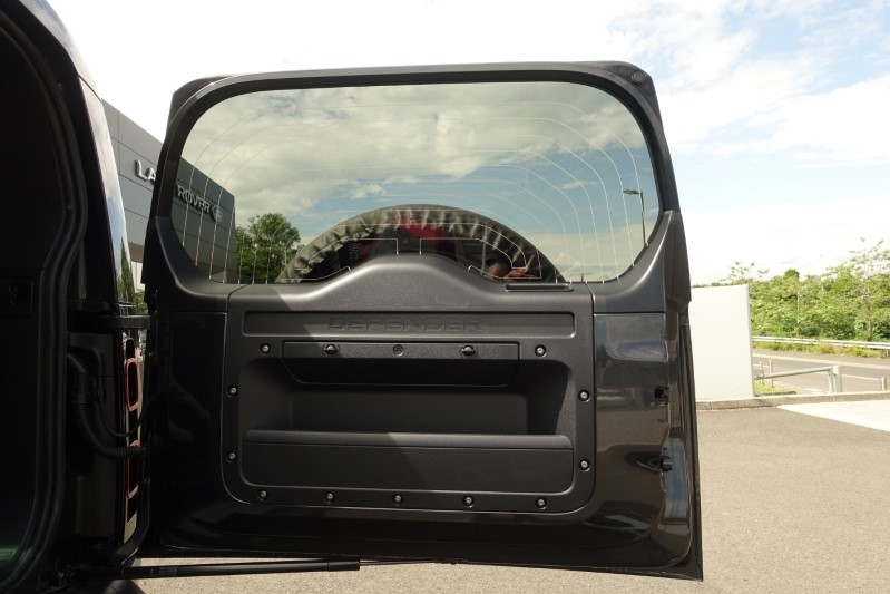  LAND ROVER DEFENDER 3.0 D300 Outbound 130 5dr Auto 3282253