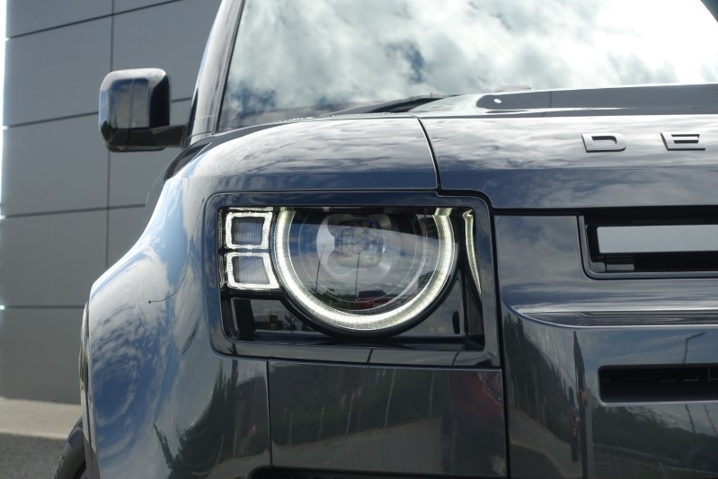  LAND ROVER DEFENDER 3.0 D300 Outbound 130 5dr Auto 3282262