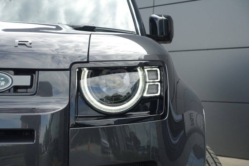  LAND ROVER DEFENDER 3.0 D300 Outbound 130 5dr Auto 3282274