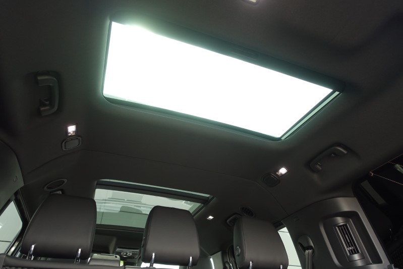  LAND ROVER DEFENDER 3.0 D300 Outbound 130 5dr Auto 3282252