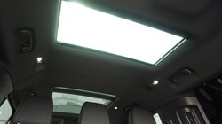 LAND ROVER DEFENDER 3.0 D300 Outbound 130 5dr Auto 3282252