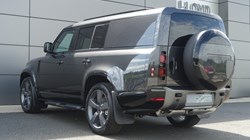 LAND ROVER DEFENDER 3.0 D300 Outbound 130 5dr Auto 3282211