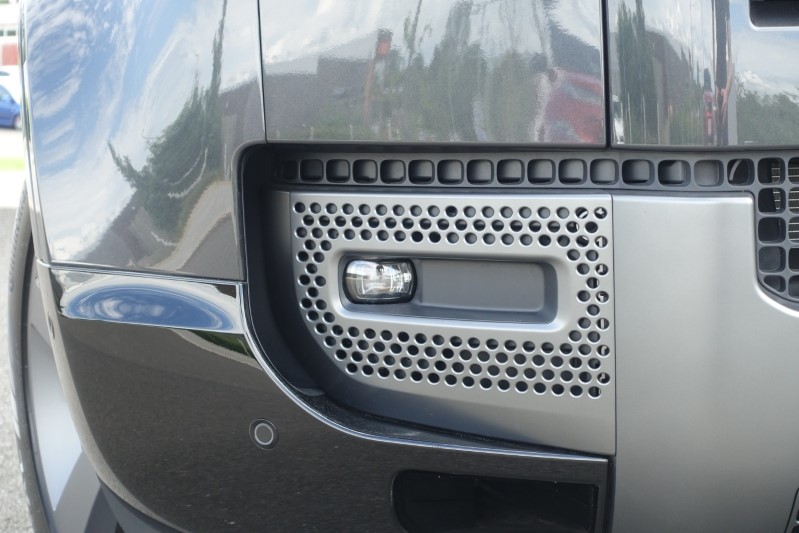  LAND ROVER DEFENDER 3.0 D300 Outbound 130 5dr Auto 3282263