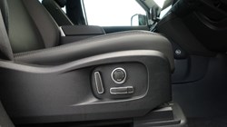 LAND ROVER DEFENDER 3.0 D300 Outbound 130 5dr Auto 3282243