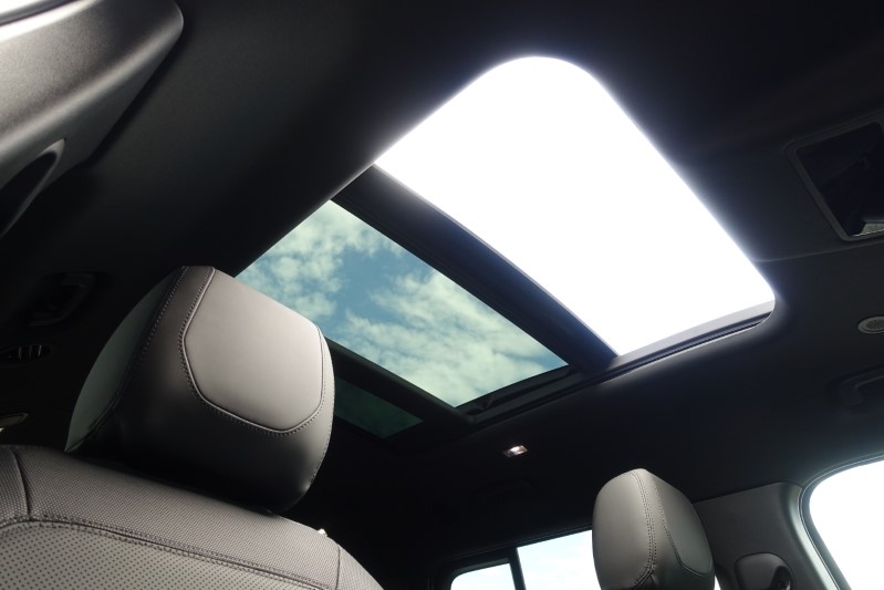  LAND ROVER DEFENDER 3.0 D300 Outbound 130 5dr Auto 3282242