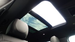 LAND ROVER DEFENDER 3.0 D300 Outbound 130 5dr Auto 3282242