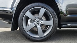 LAND ROVER DEFENDER 3.0 D300 Outbound 130 5dr Auto 3282267