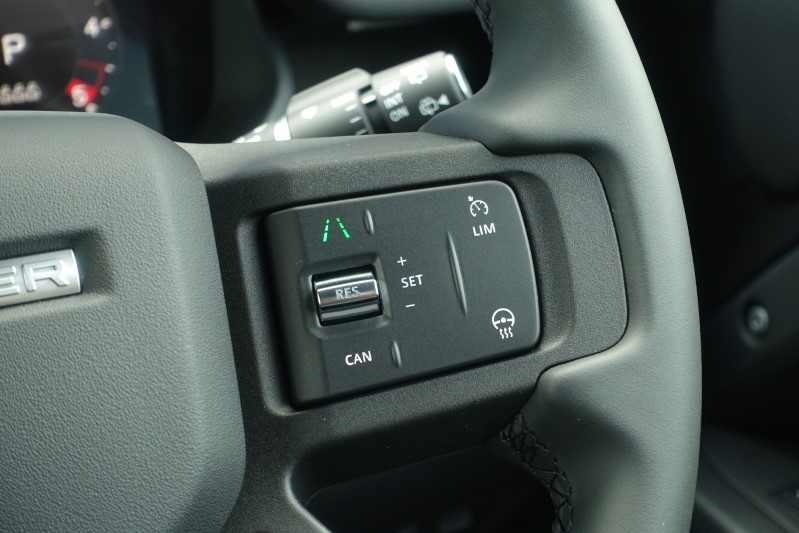  LAND ROVER DEFENDER 3.0 D300 Outbound 130 5dr Auto 3282220