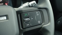 LAND ROVER DEFENDER 3.0 D300 Outbound 130 5dr Auto 3282220