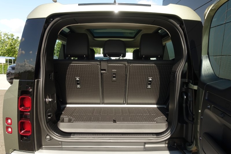  LAND ROVER DEFENDER 3.0 D250 HSE 90 3dr Auto 3278677