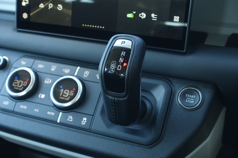  LAND ROVER DEFENDER 3.0 D250 HSE 90 3dr Auto 3278666