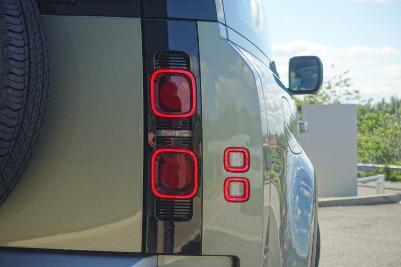  LAND ROVER DEFENDER 3.0 D250 HSE 90 3dr Auto 3278688