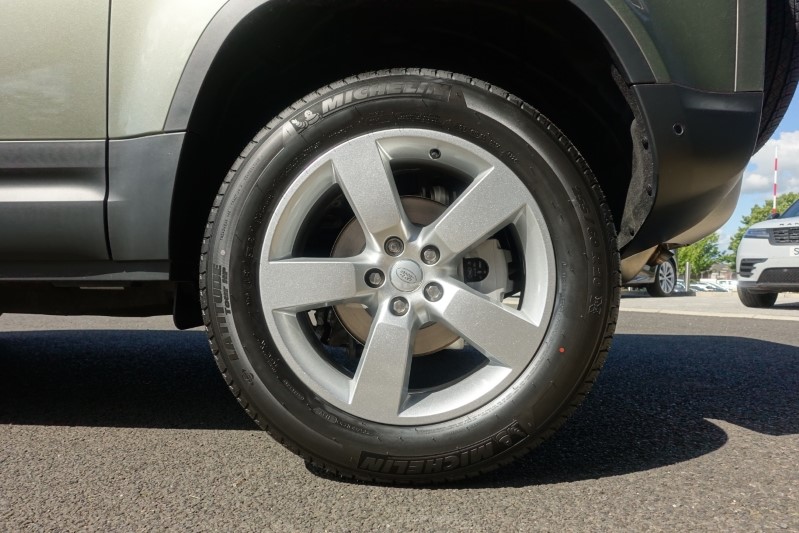  LAND ROVER DEFENDER 3.0 D250 HSE 90 3dr Auto 3278691